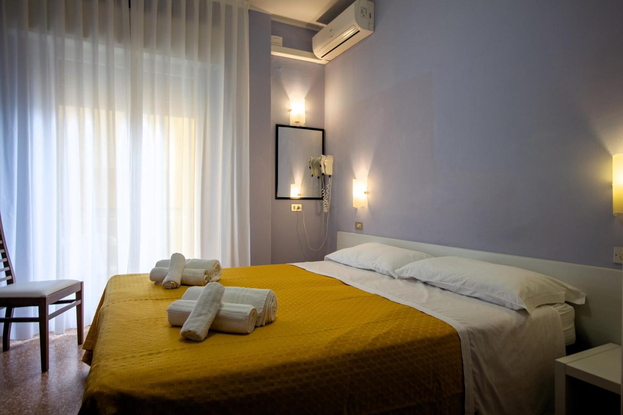 Hotel Los Angeles - Fronte Mare Riccione Exterior photo