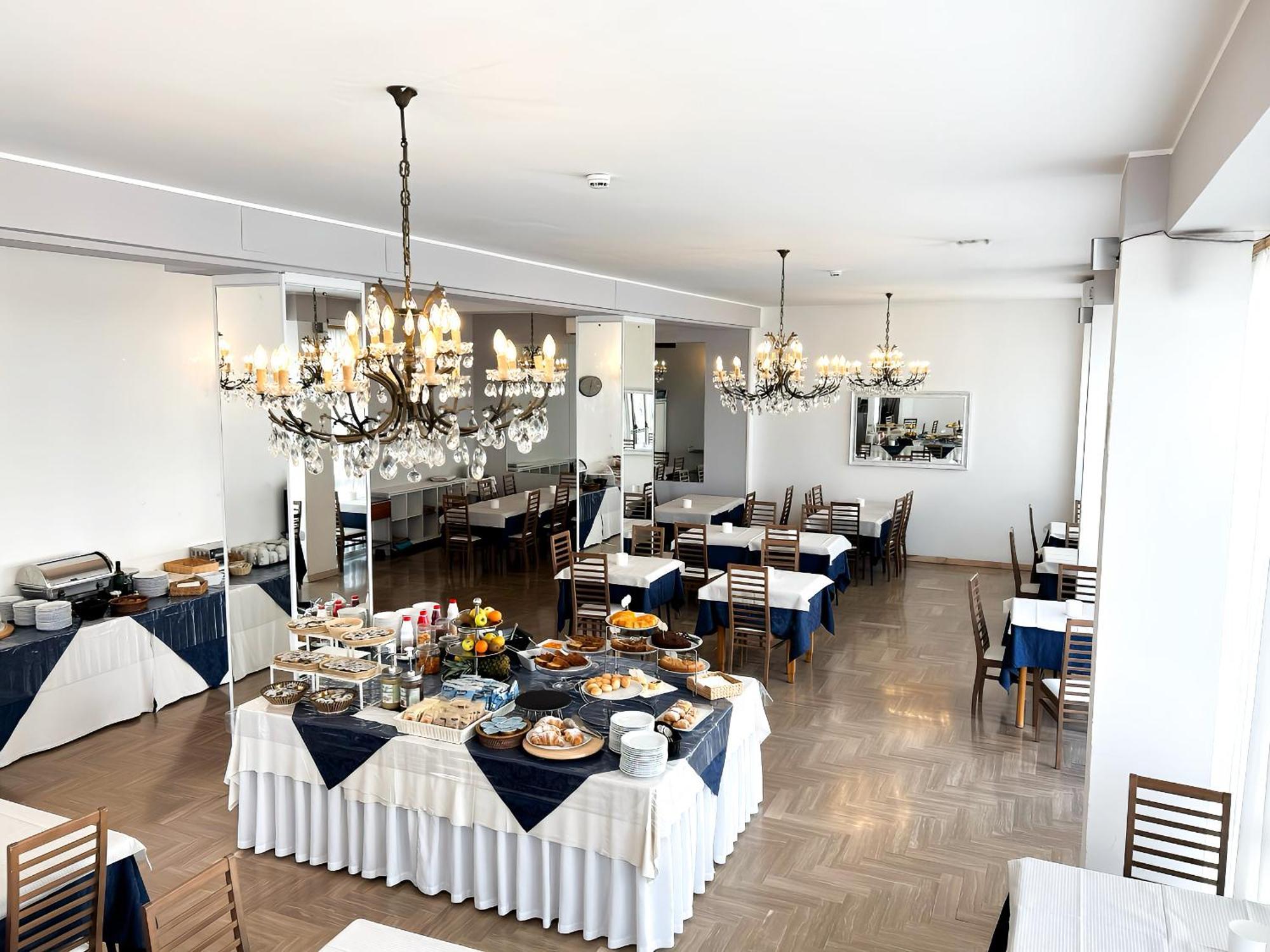 Hotel Los Angeles - Fronte Mare Riccione Exterior photo